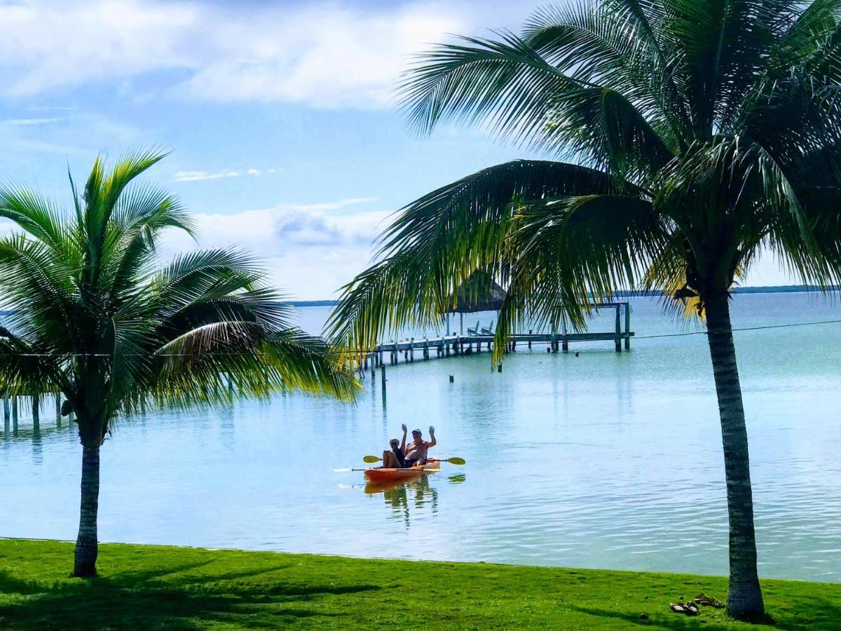 Tilt-Ta-Dock Resort Belize Коросаль Екстер'єр фото